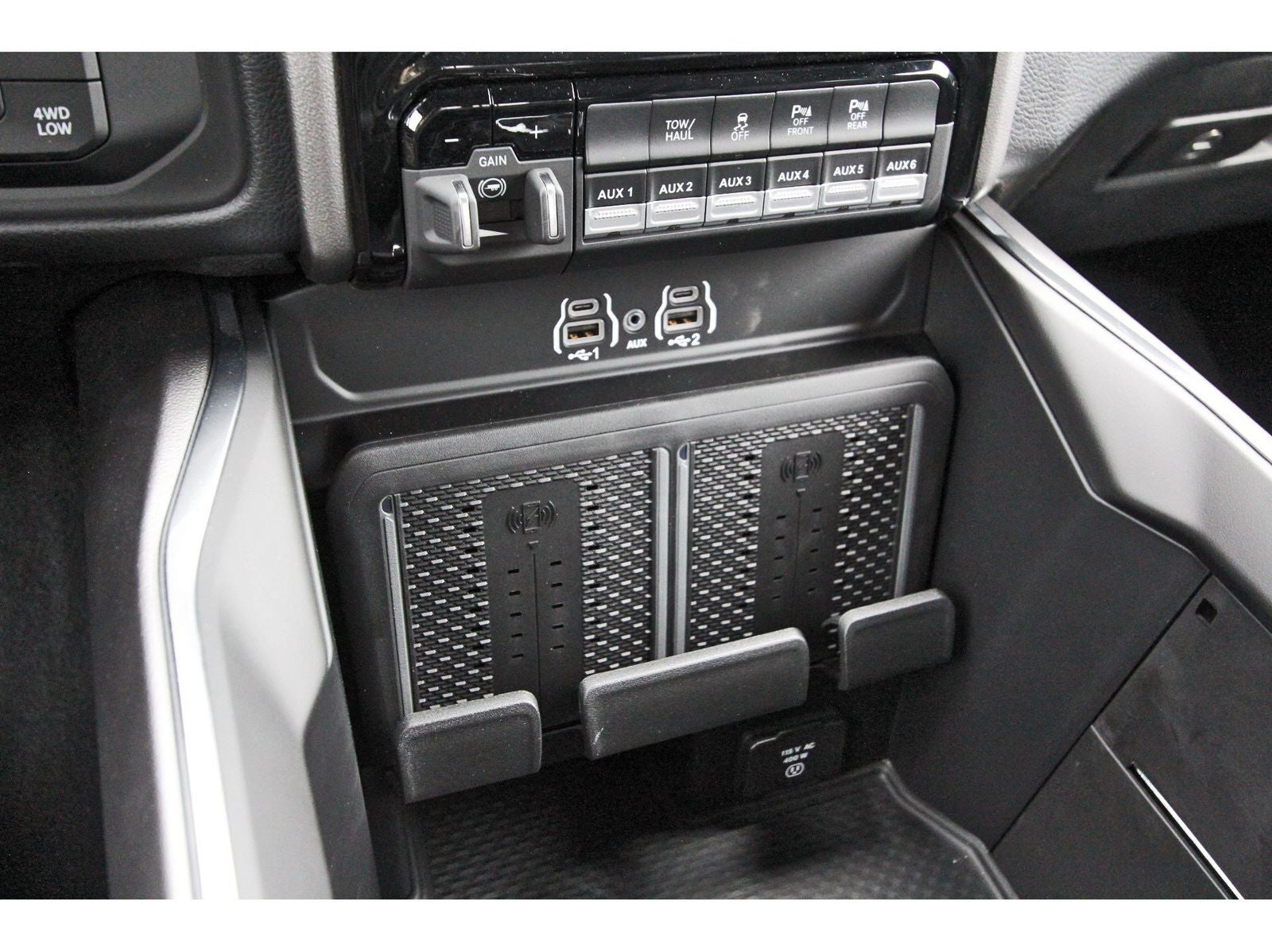 2026 RAM 2500 Laramie 4x4 Crew Cab 6'4" Box