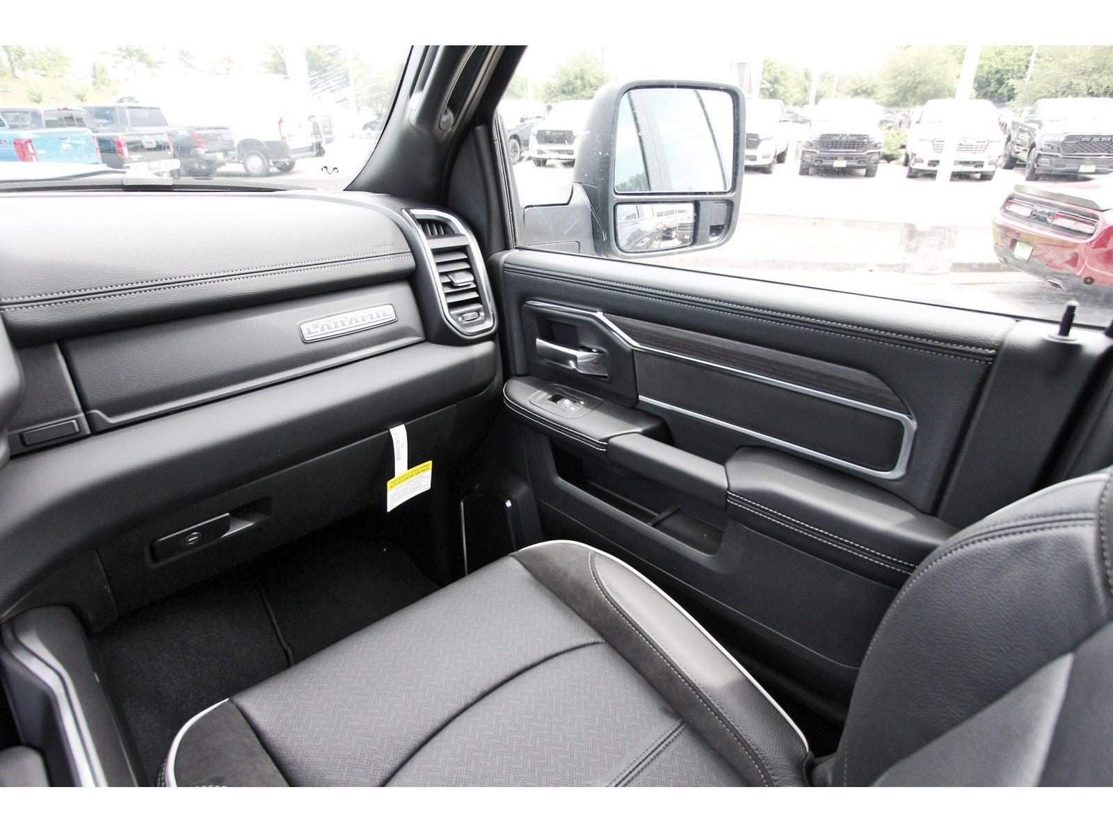 2026 RAM 2500 Laramie 4x4 Crew Cab 6'4" Box