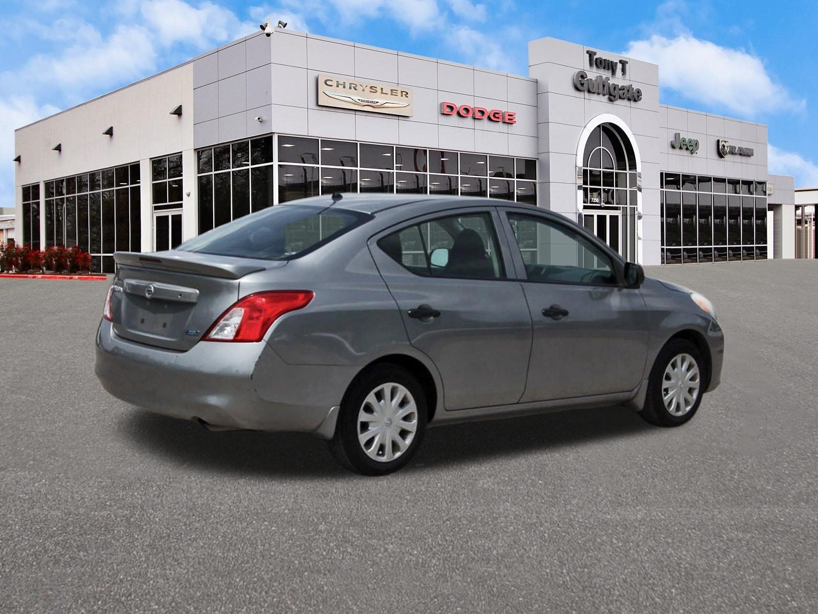 2014 Nissan Versa 1.6 S Plus