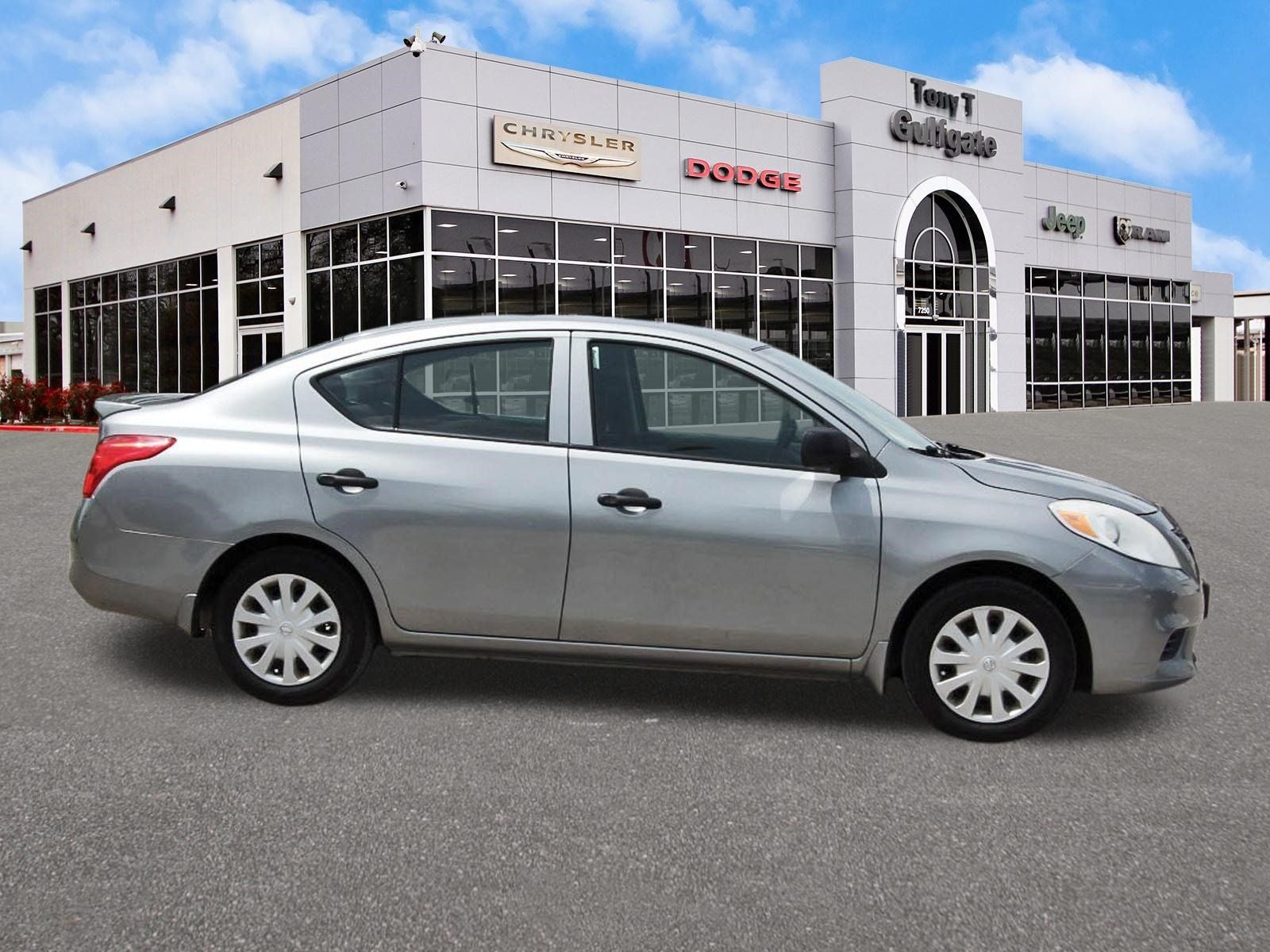 2014 Nissan Versa 1.6 S Plus