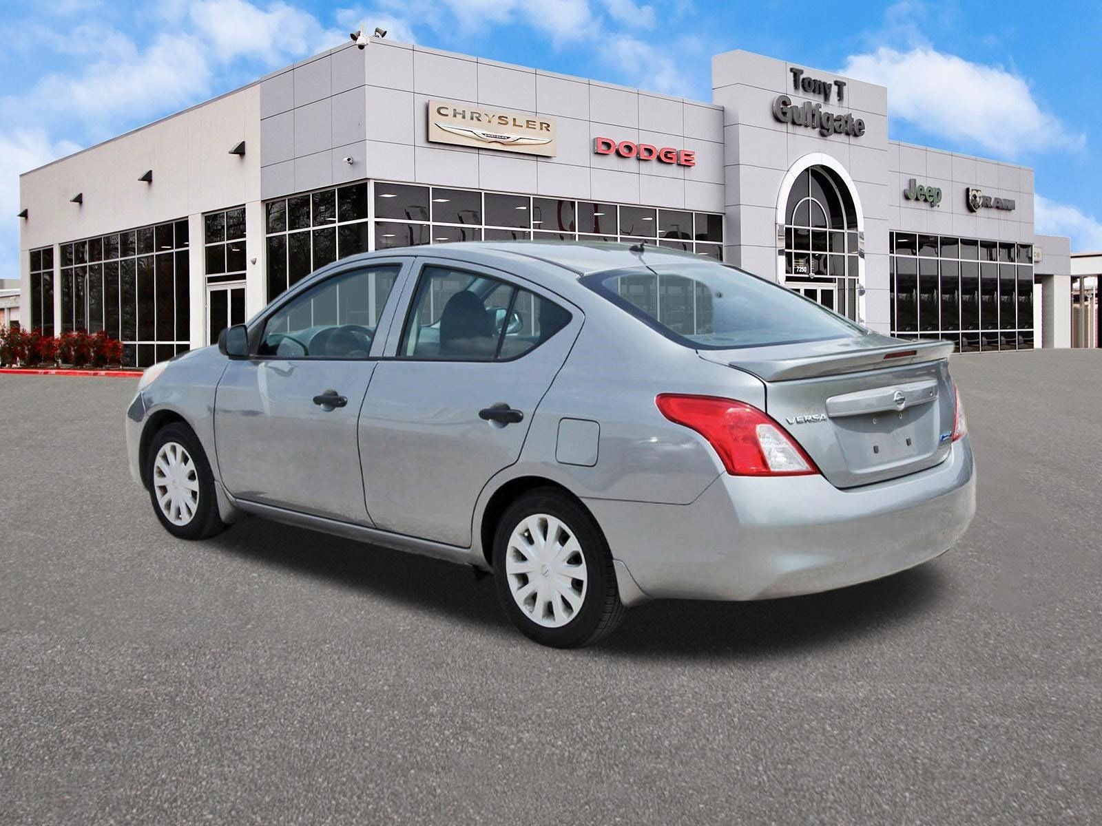 2014 Nissan Versa 1.6 S Plus