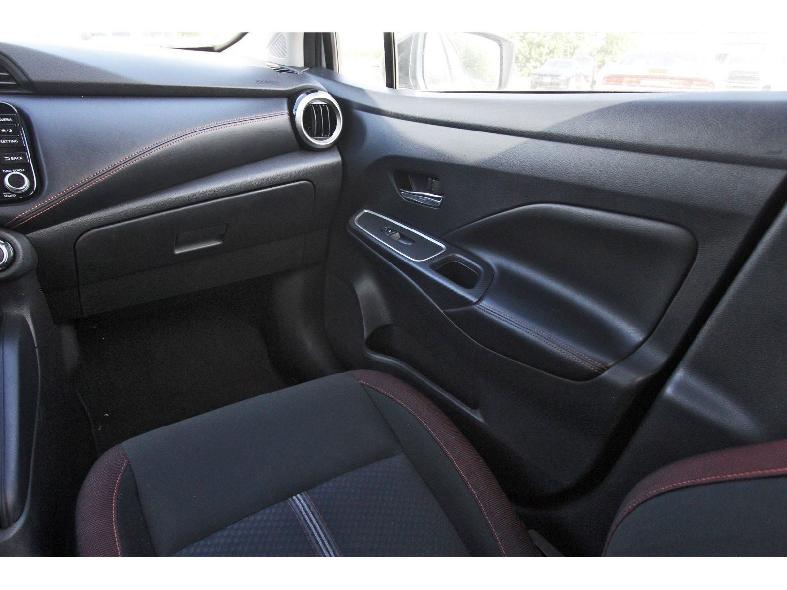 2024 Nissan Versa 1.6 SR