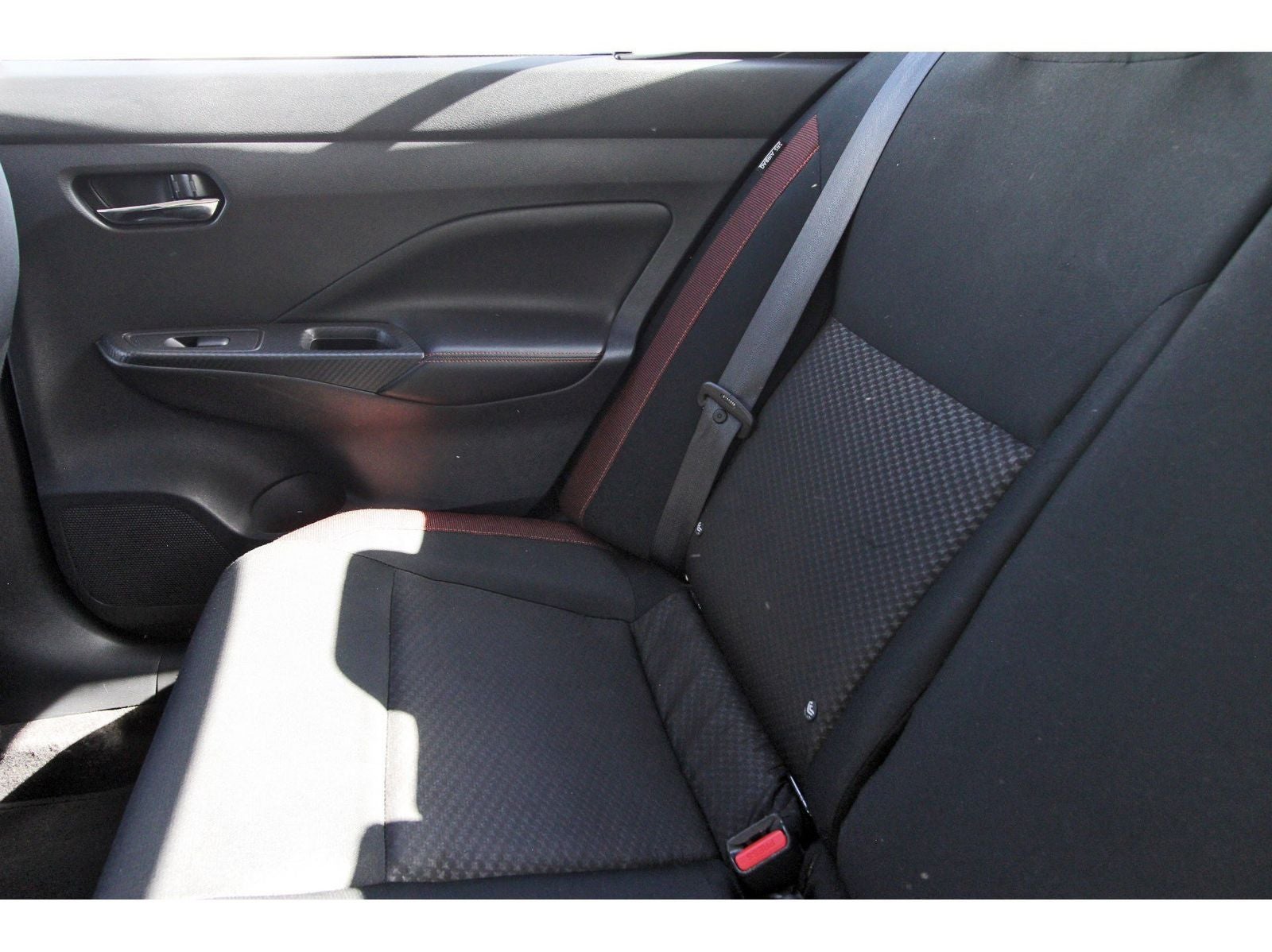 2024 Nissan Versa 1.6 SR