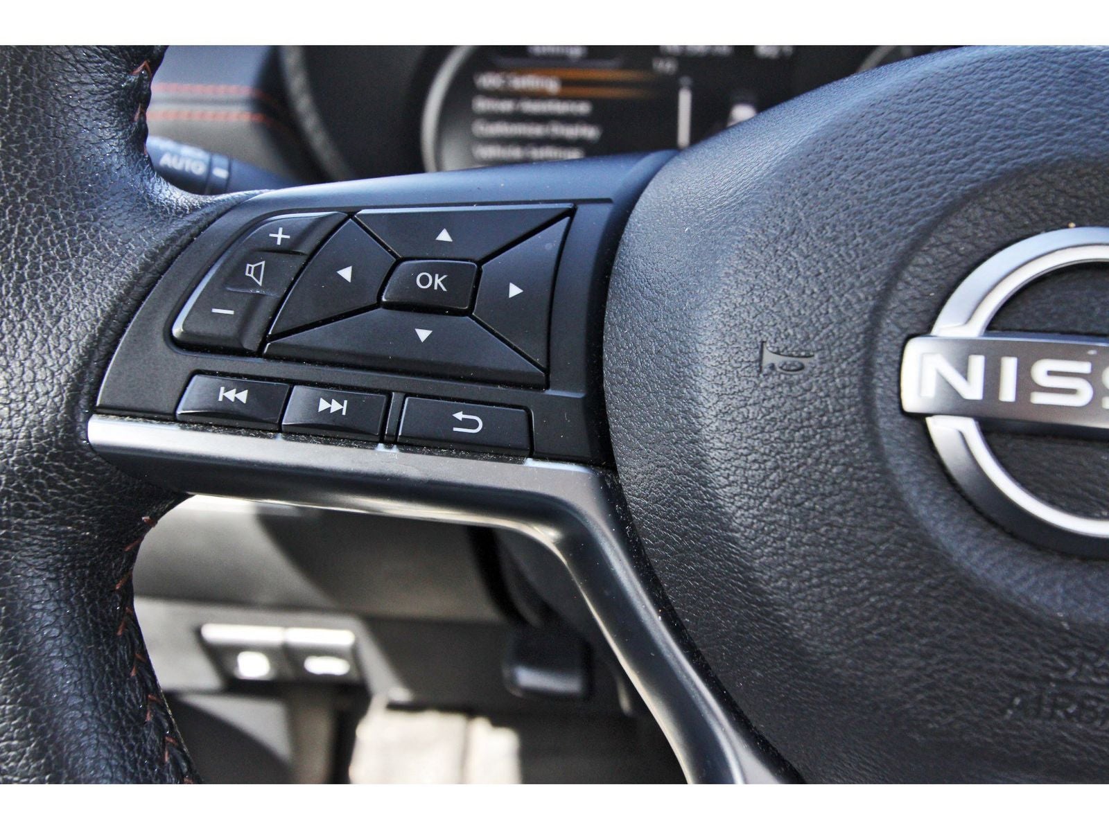 2024 Nissan Versa 1.6 SR