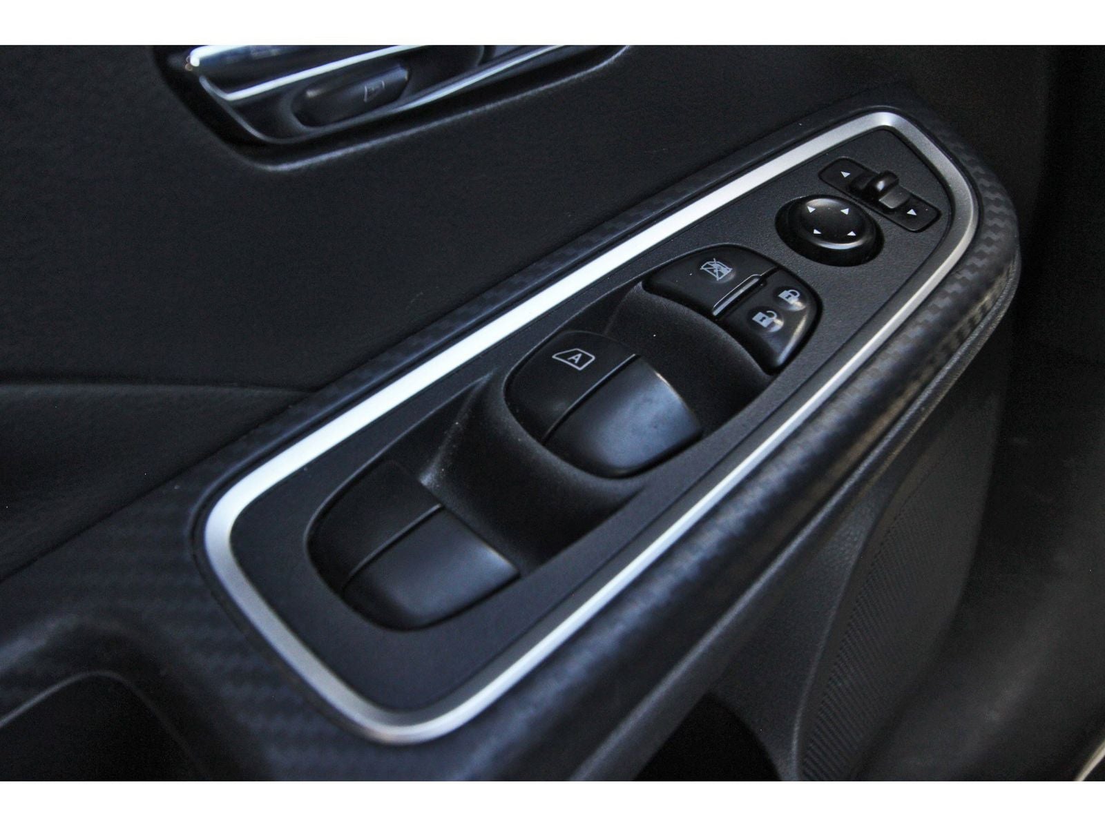 2024 Nissan Versa 1.6 SR