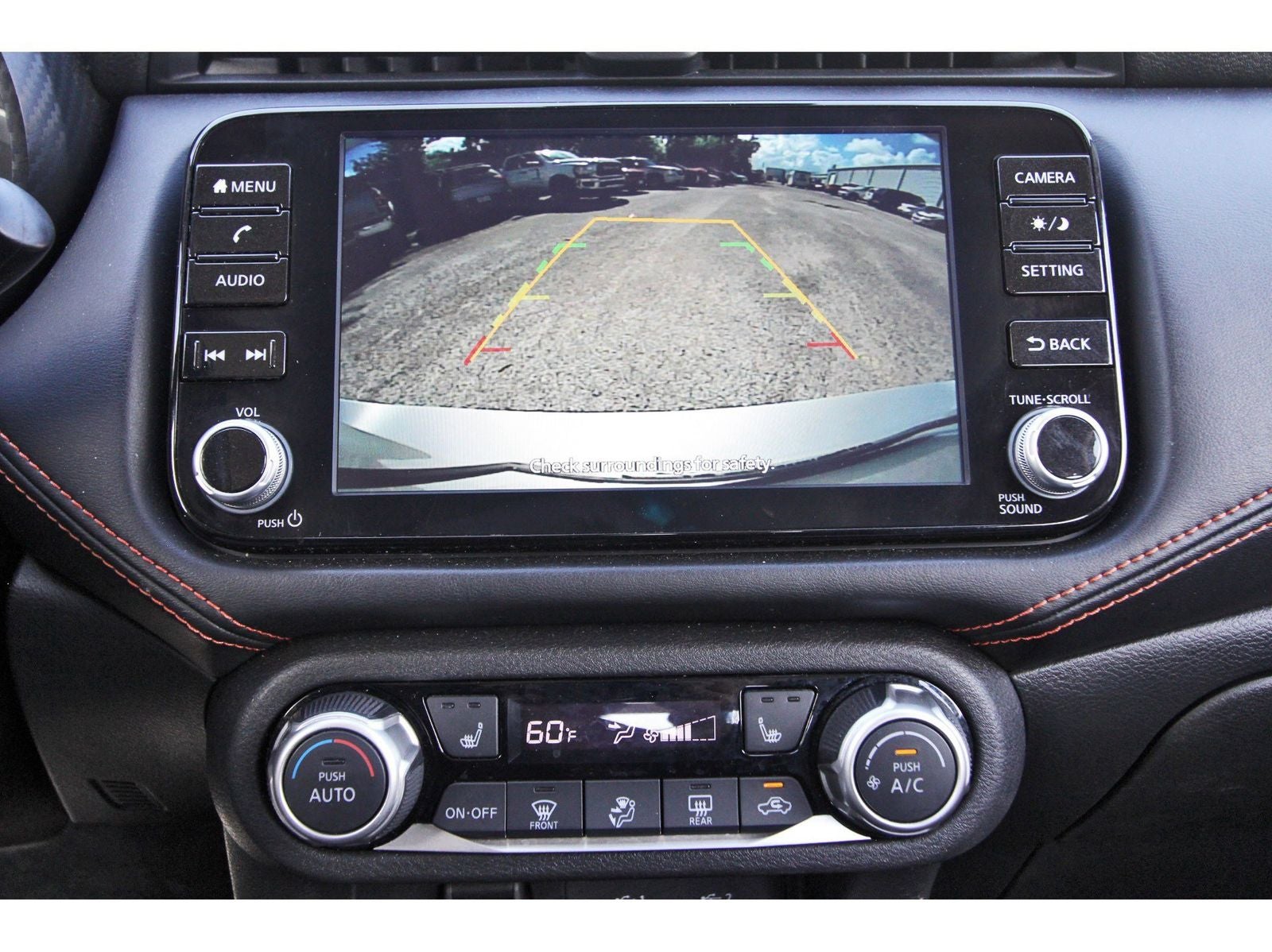 2024 Nissan Versa 1.6 SR