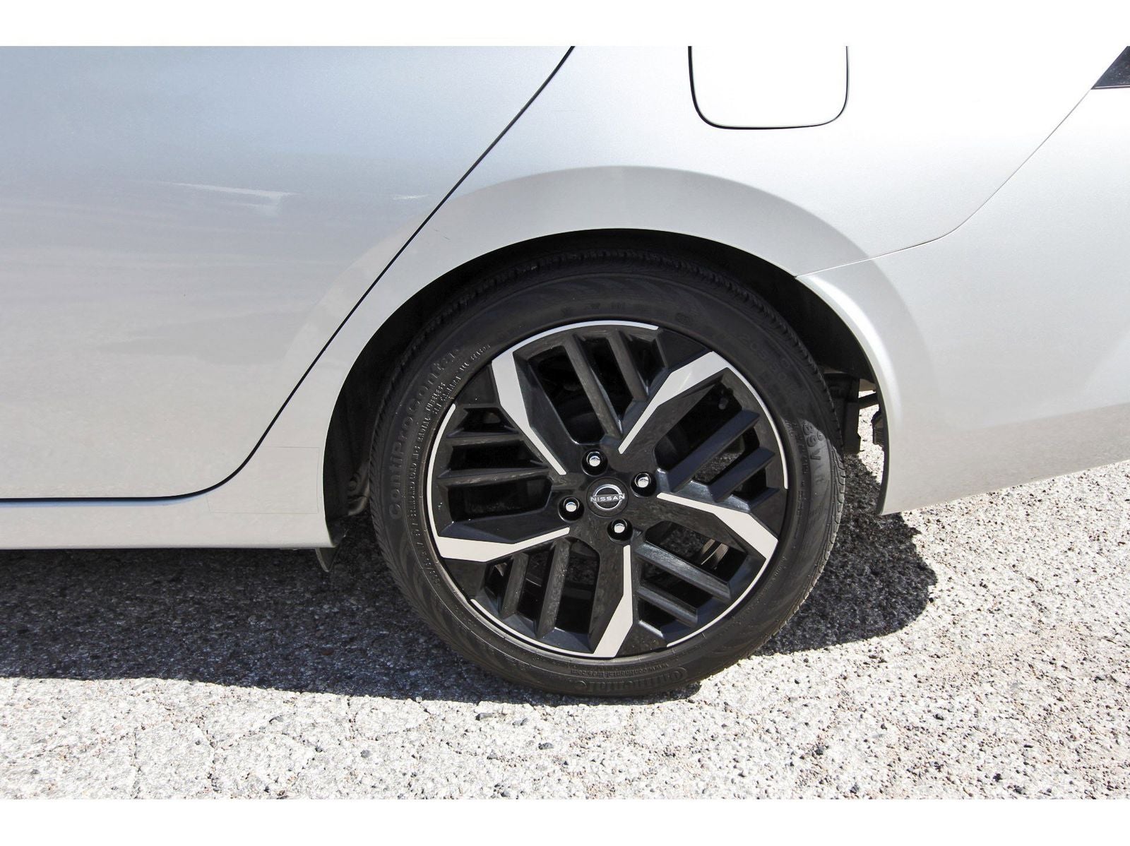 2024 Nissan Versa 1.6 SR