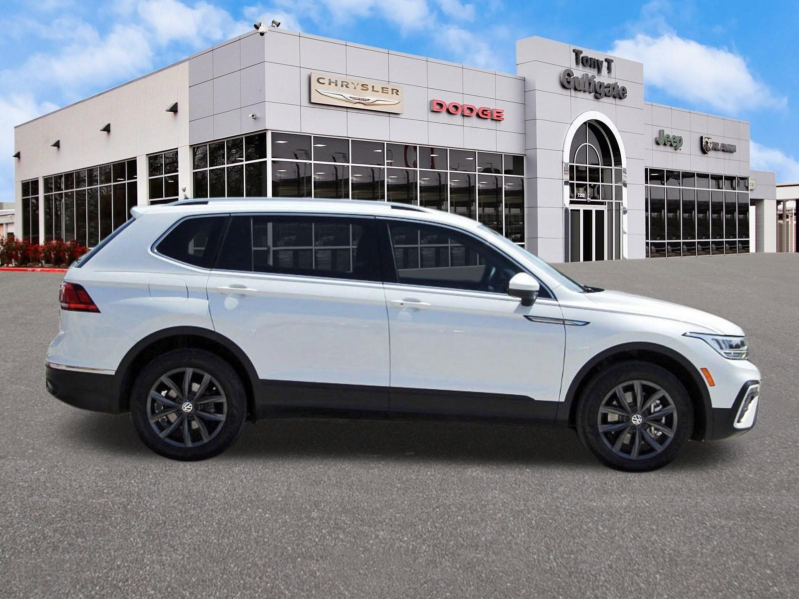 2023 Volkswagen Tiguan 2.0T SE