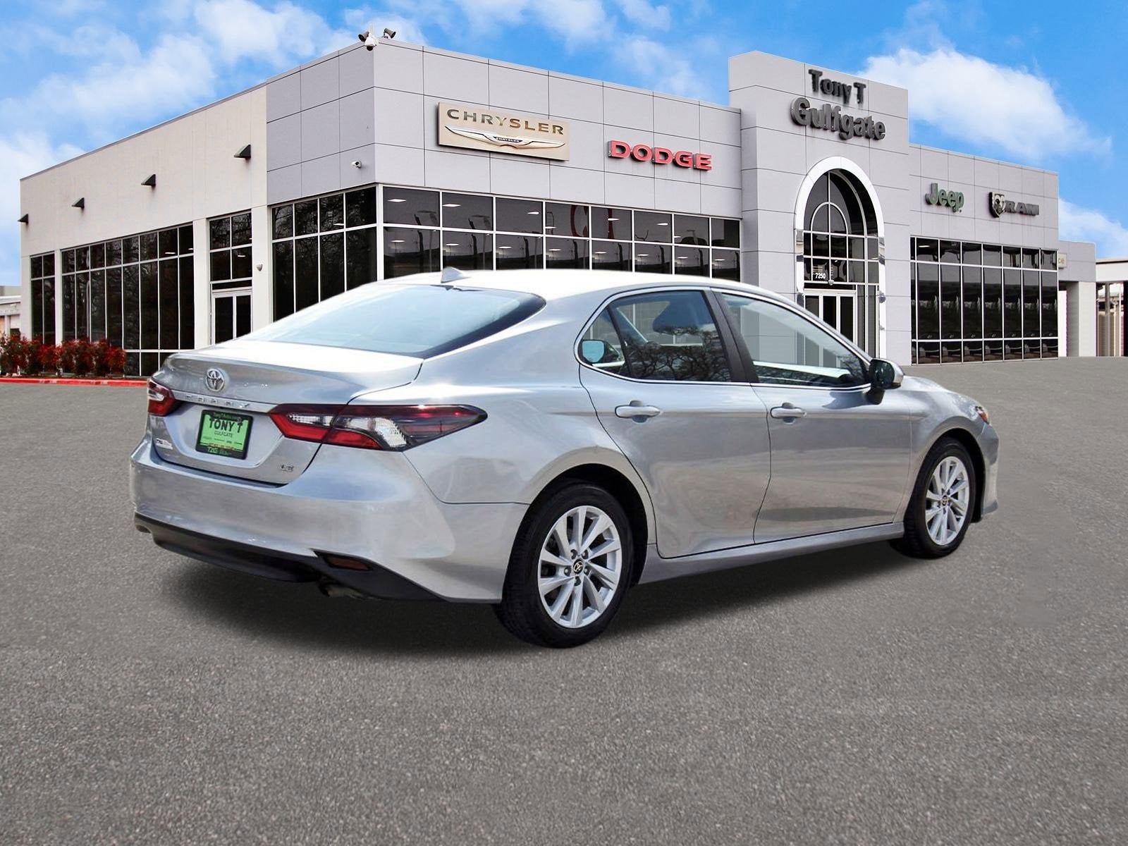 2022 Toyota Camry LE