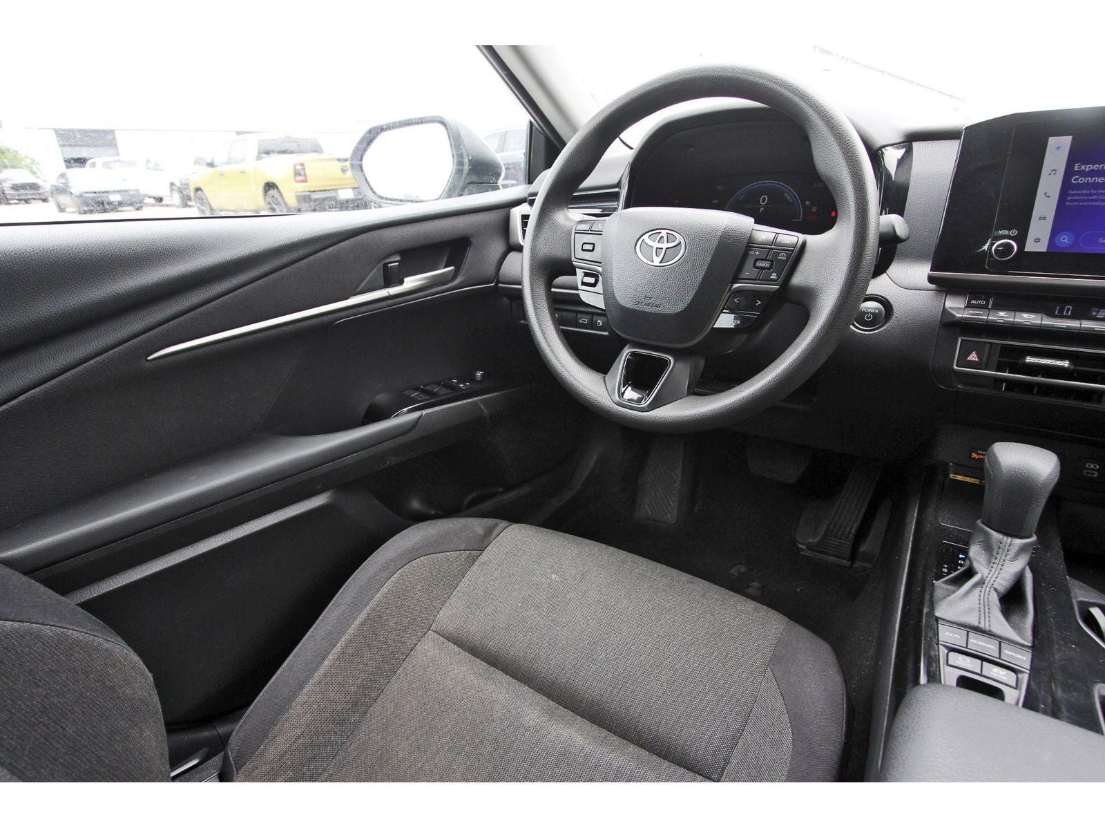 2025 Toyota Camry 18