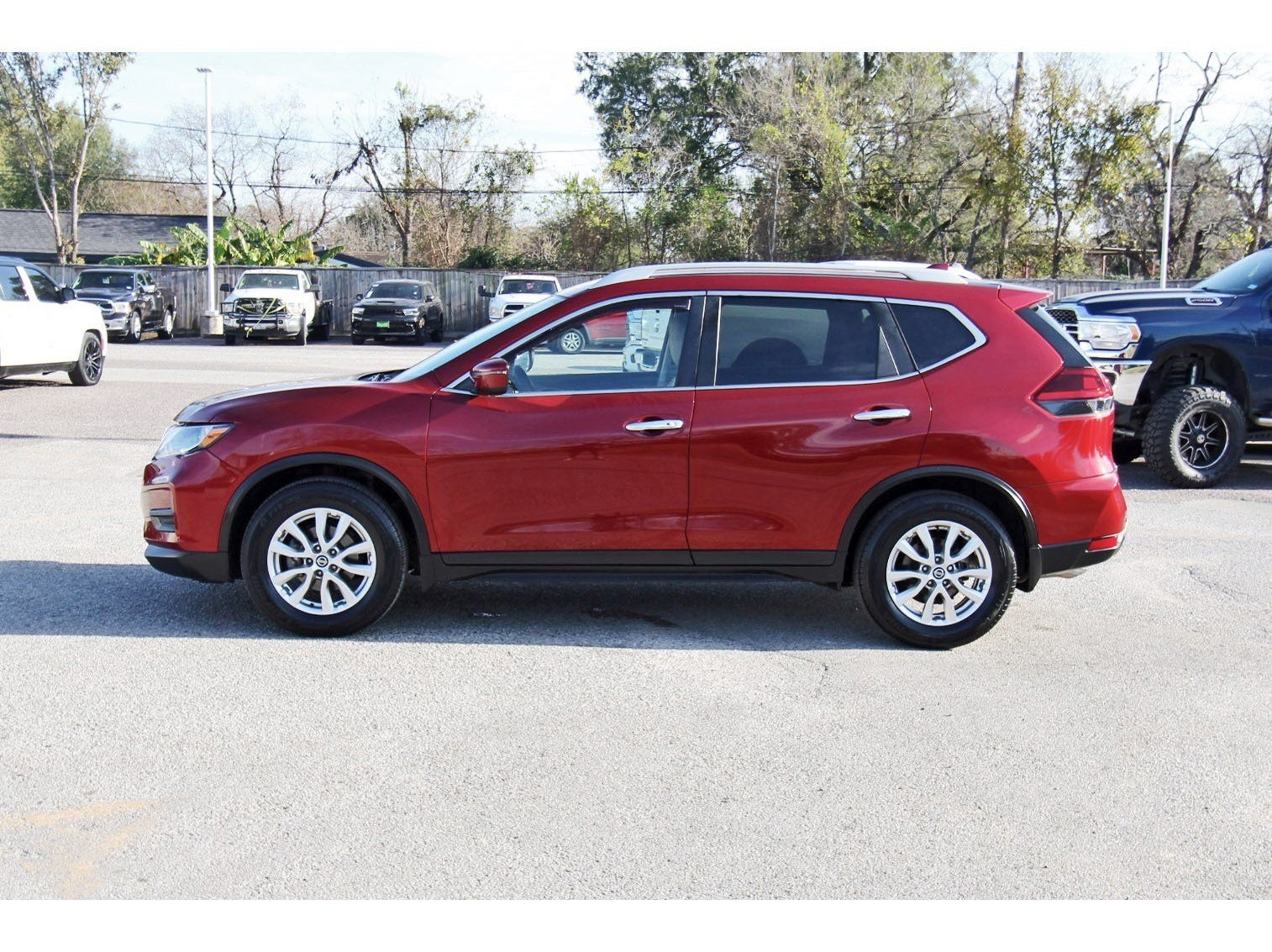 2020 Nissan Rogue SV