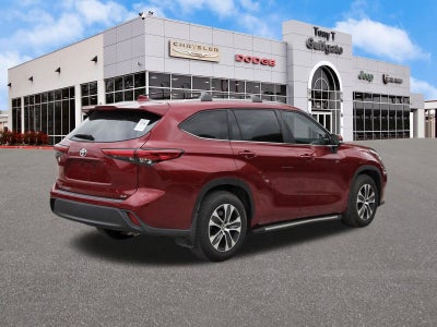 2023 Toyota Highlander XLE