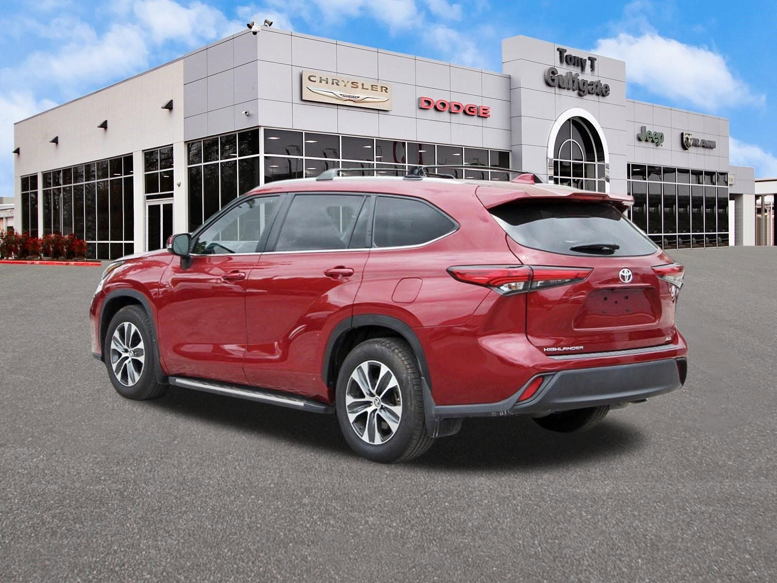 2023 Toyota Highlander XLE