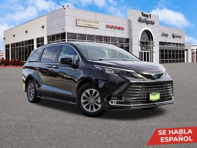 2024 Toyota Sienna XLE