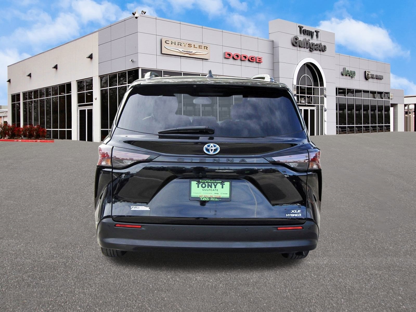 2024 Toyota Sienna XLE