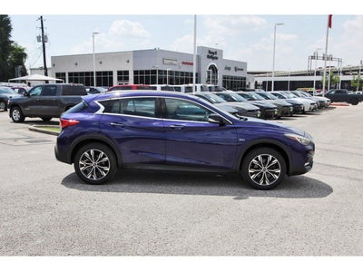 2018 INFINITI QX30 Premium