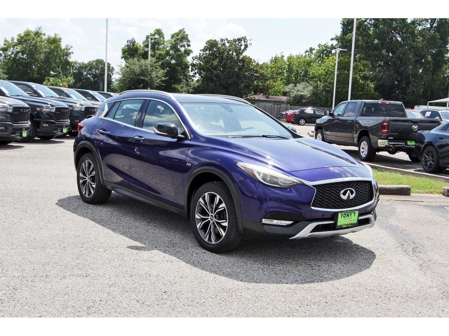 2018 INFINITI QX30 Premium