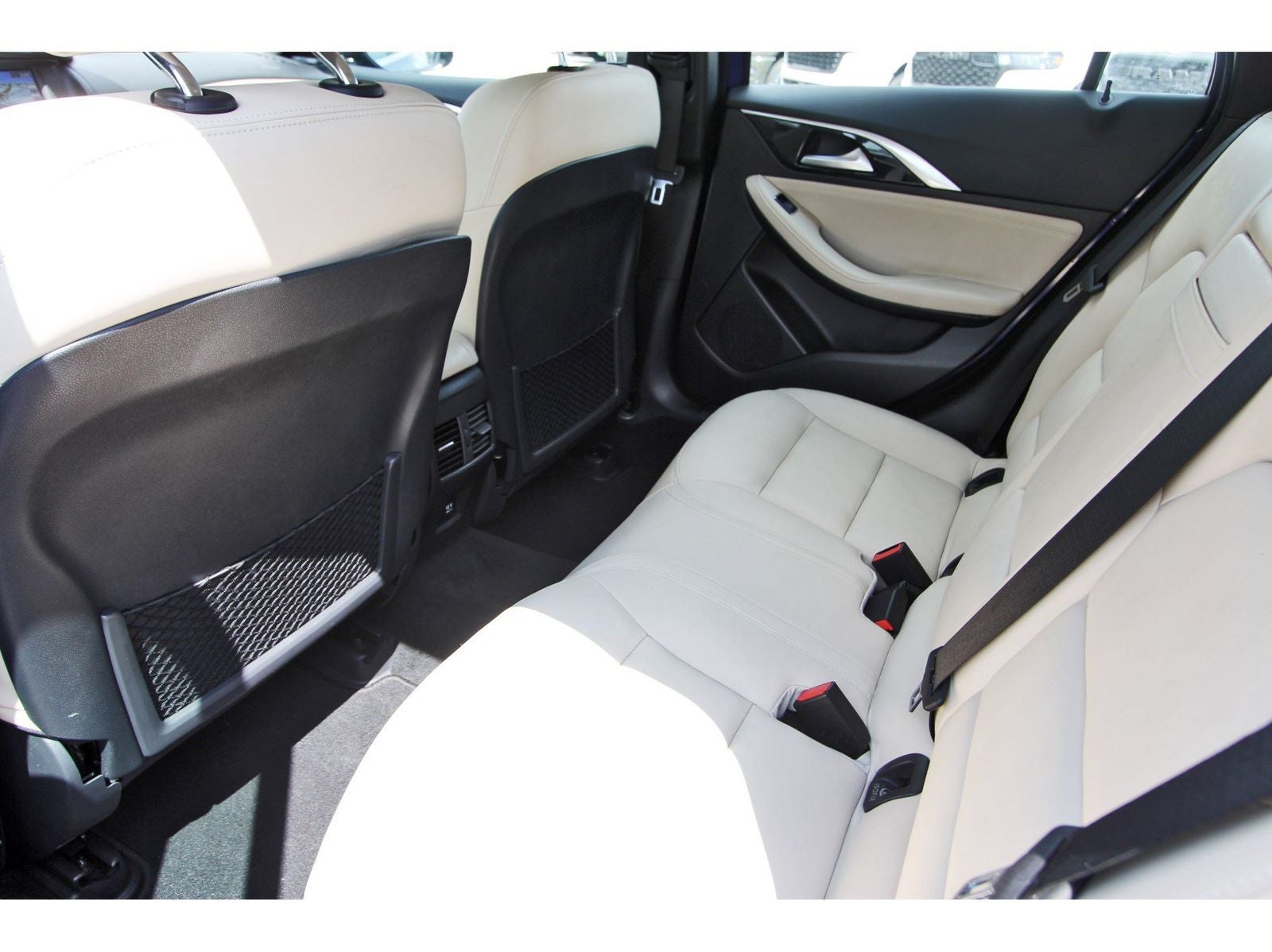 2018 INFINITI QX30 Premium