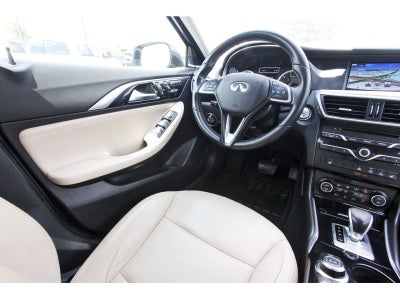 2018 INFINITI QX30 Premium