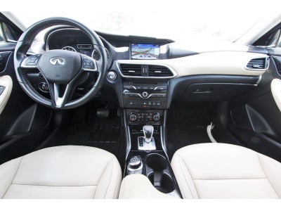 2018 INFINITI QX30 Premium