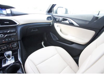 2018 INFINITI QX30 Premium