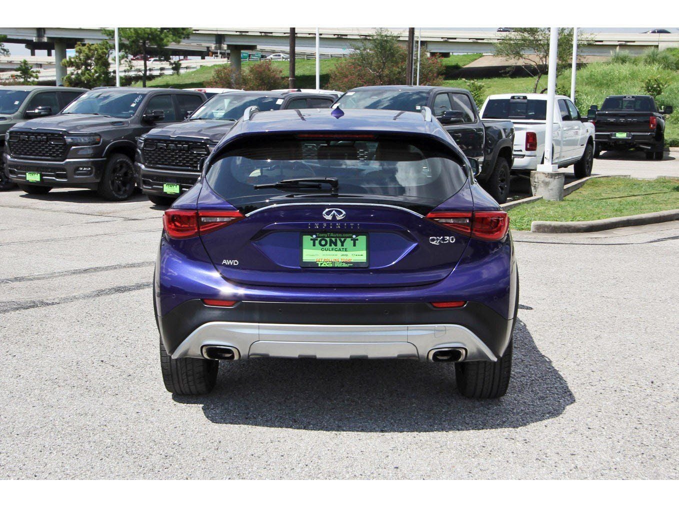 2018 INFINITI QX30 Premium
