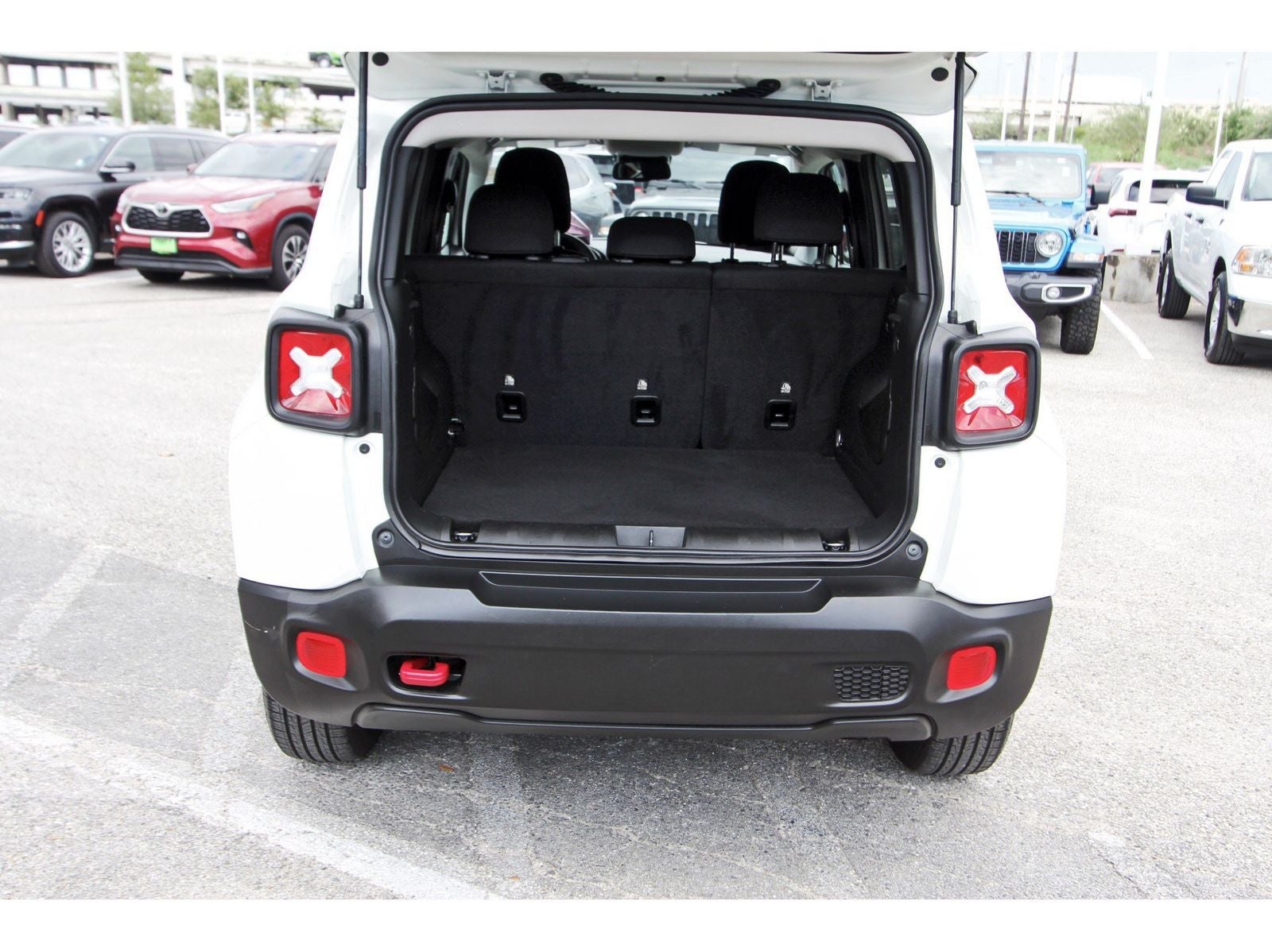 2023 Jeep Renegade Trailhawk