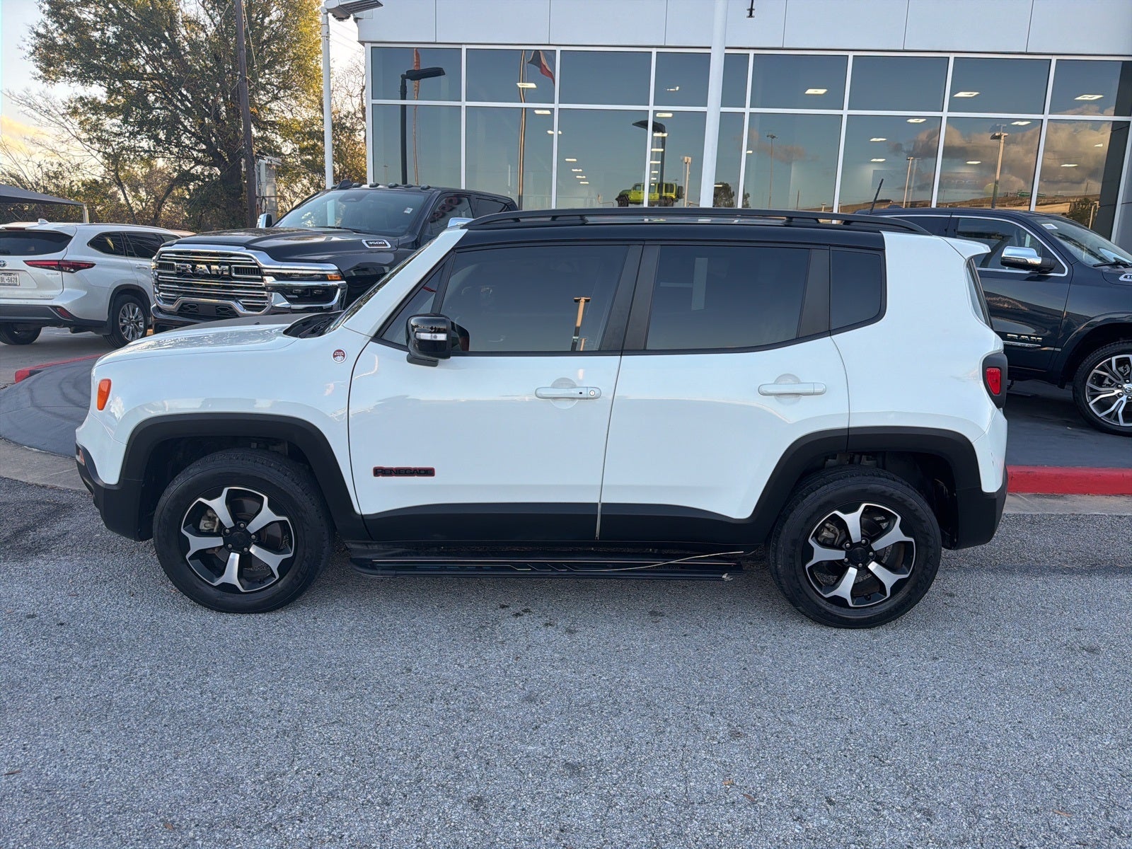 2022 Jeep Renegade Trailhawk